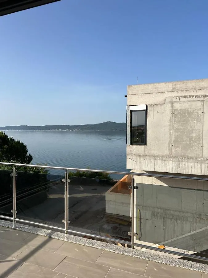 Villa Suric Sukošan 게스트하우스
